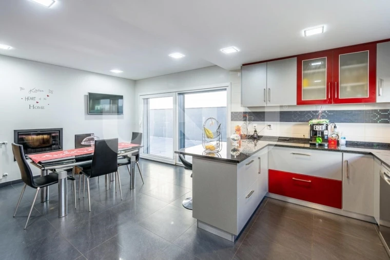 Moradia T5 para Venda em Boidobra Foto 12