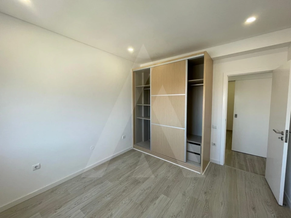 Apartamento T1 para Arrendamento em Glória e Vera Cruz Foto 9