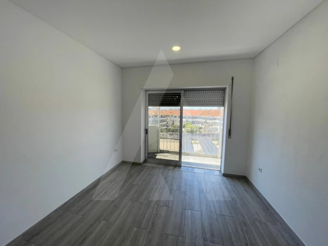 Apartamento T1 para Arrendamento em Glória e Vera Cruz Foto 4