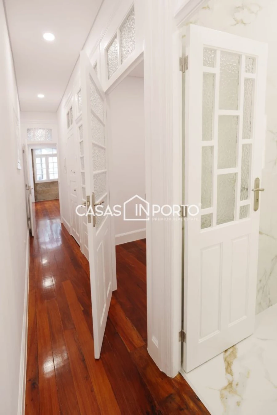 Apartamento T2 para Venda em Cedofeita, Santo Ildefonso, Sé, Miragaia, São Nicolau e Vitória Foto 4