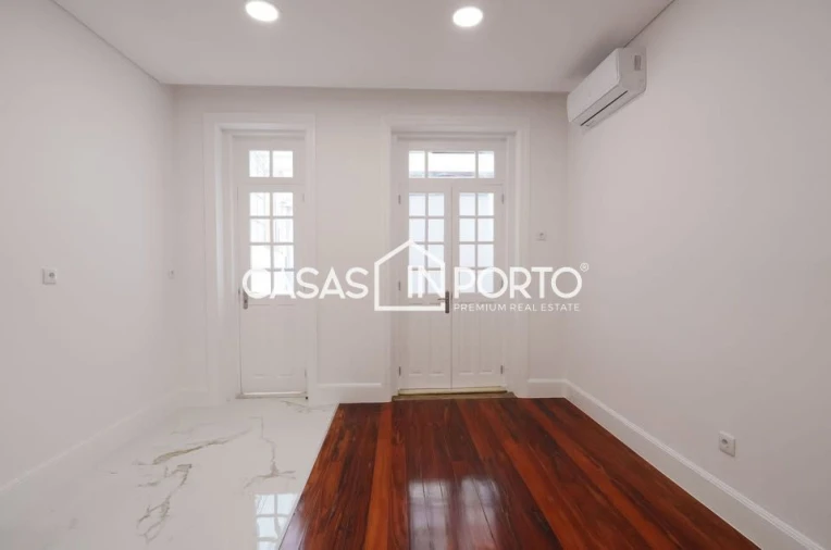 Apartamento T2 para Venda em Cedofeita, Santo Ildefonso, Sé, Miragaia, São Nicolau e Vitória Foto 16