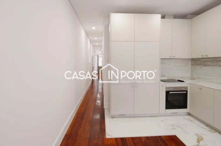 Apartamento T2 para Venda em Cedofeita, Santo Ildefonso, Sé, Miragaia, São Nicolau e Vitória Foto 8