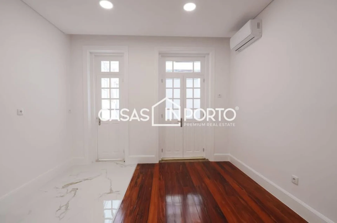 Apartamento T2 para Venda em Cedofeita, Santo Ildefonso, Sé, Miragaia, São Nicolau e Vitória Foto 16