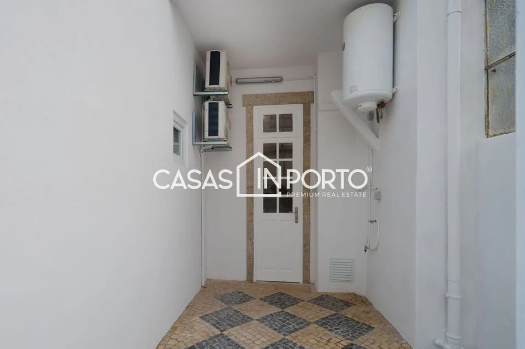 Apartamento T2 para Venda em Cedofeita, Santo Ildefonso, Sé, Miragaia, São Nicolau e Vitória Foto 25