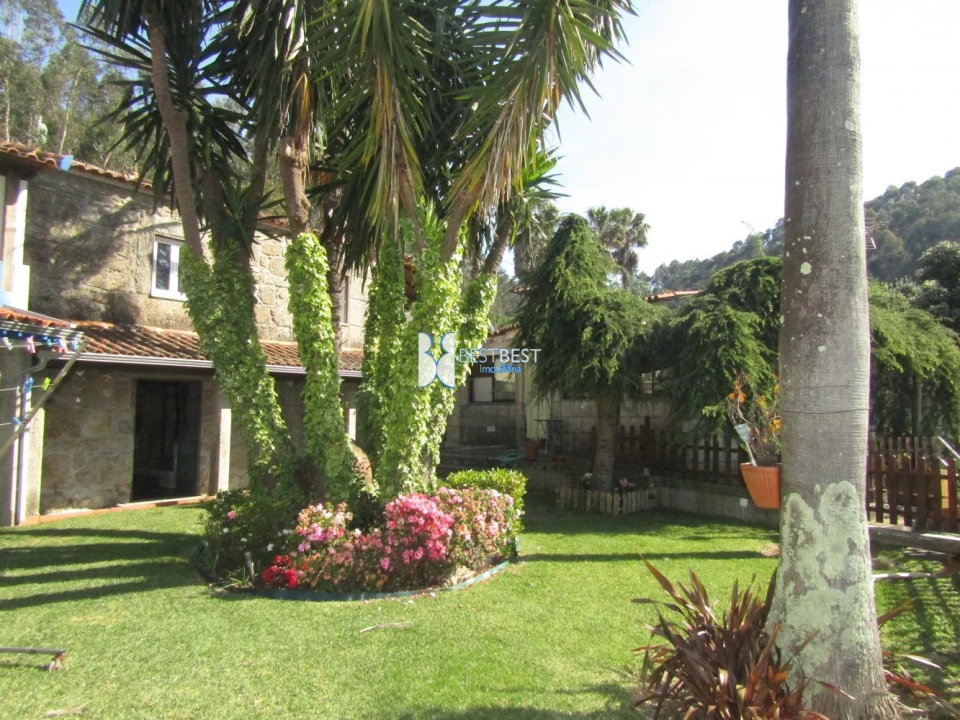 Quinta T5 para Venda em Moure Foto 1