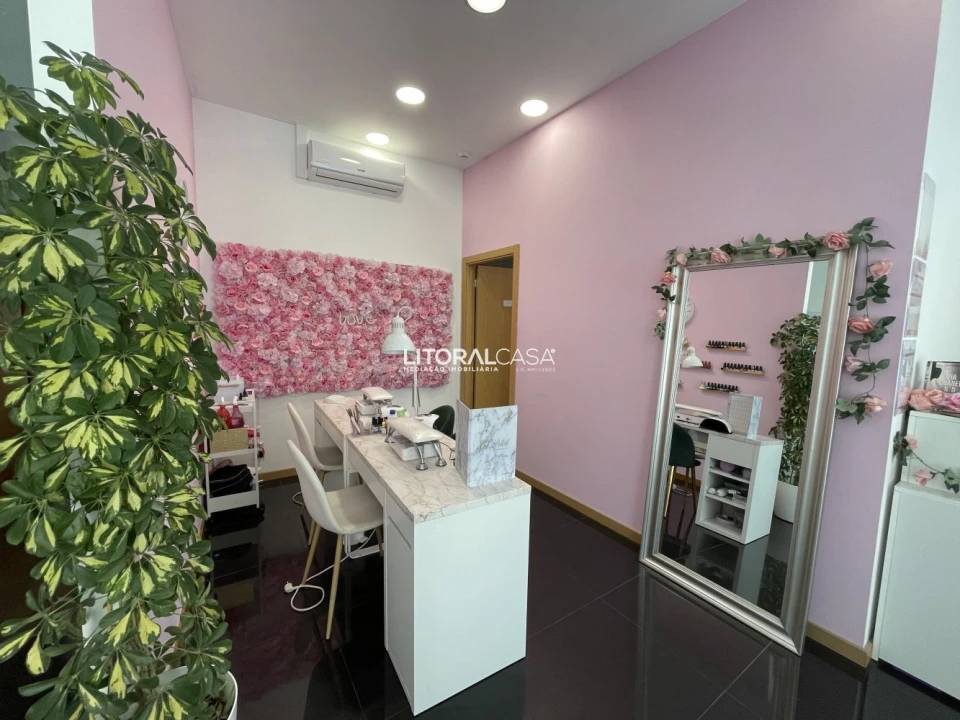 Loja para Trespasse em Aradas Foto 1