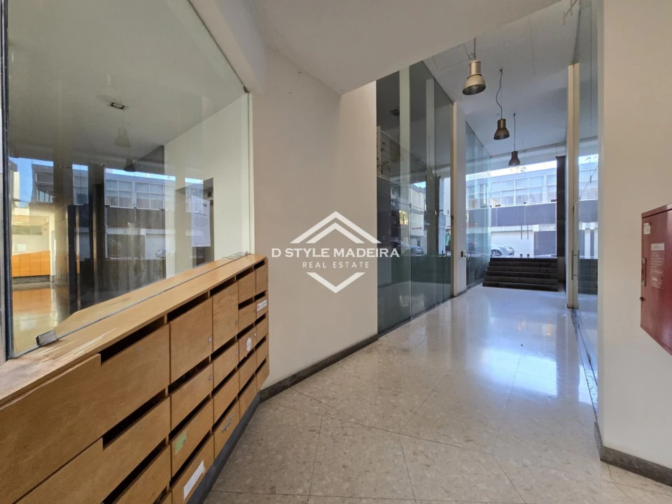 Loja para Venda em Funchal (Se) Foto 14
