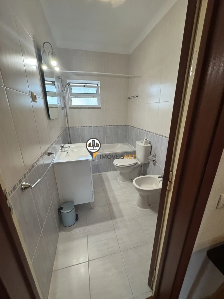 Apartamento T5 para Arrendamento em Castelo Branco Foto 9