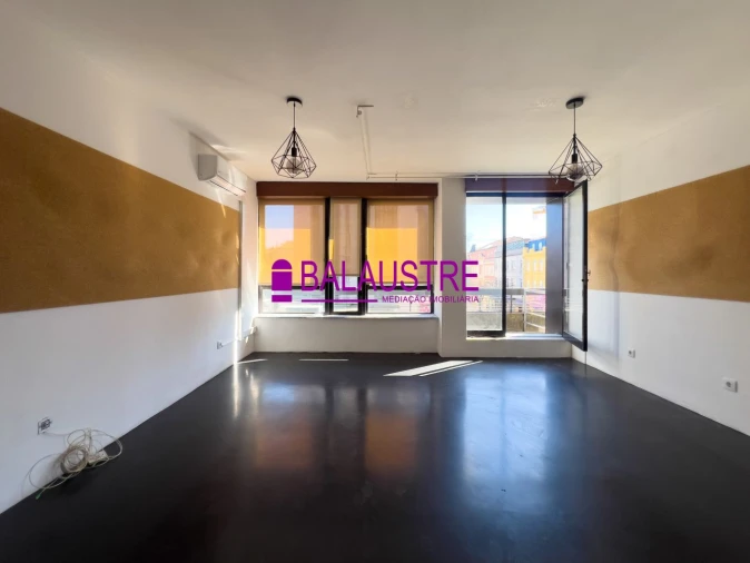 Loja para Arrendamento em Braga (São José de São Lázaro e São João do Souto) Foto 4