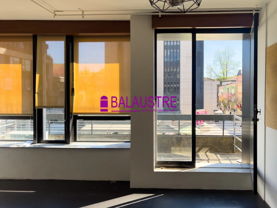 Loja para Arrendamento em Braga (São José de São Lázaro e São João do Souto) Foto 5