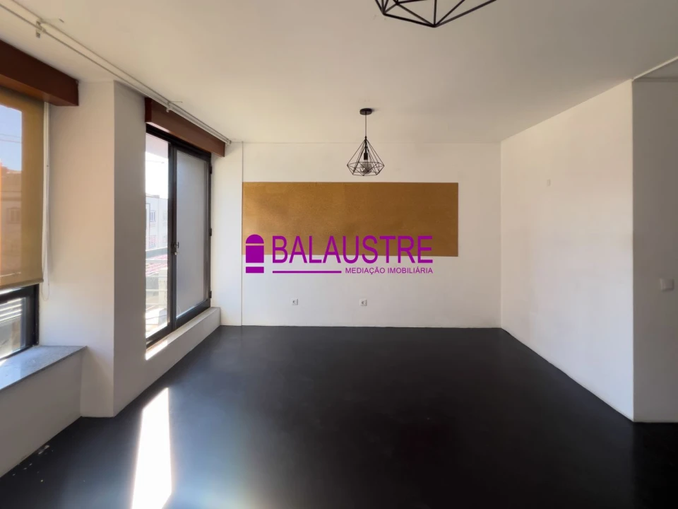 Loja para Arrendamento em Braga (São José de São Lázaro e São João do Souto) Foto 2