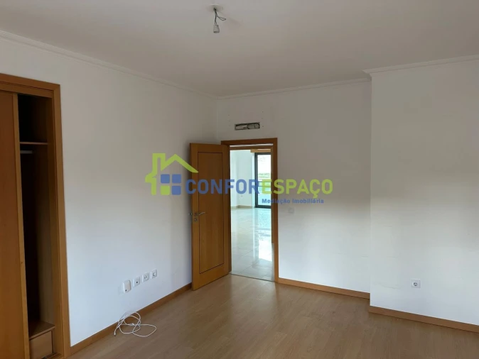Apartamento T2 para Venda em Castelo Branco Foto 8