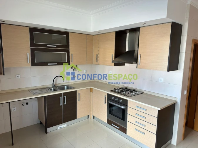 Apartamento T2 para Venda em Castelo Branco Foto 1