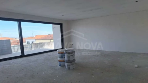 Apartamento T3 para Venda em Arcozelo