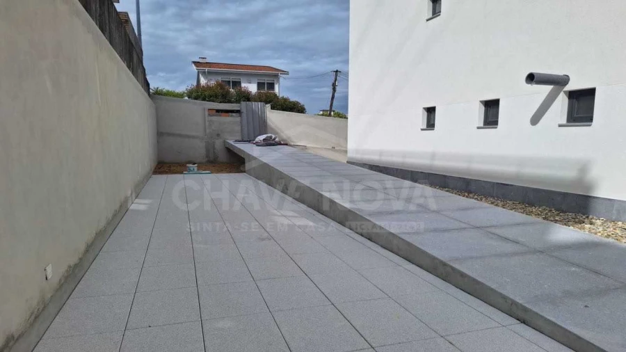 Apartamento T3 para Venda em Arcozelo Foto 12