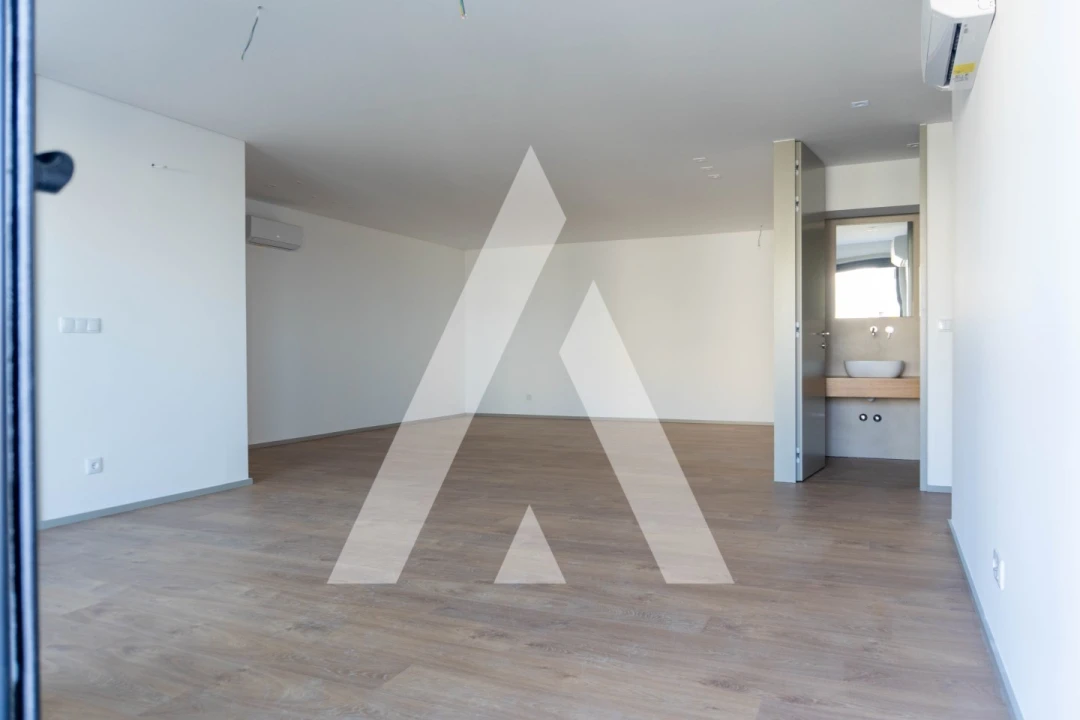 Apartamento T3 para Venda em Gualtar Foto 5