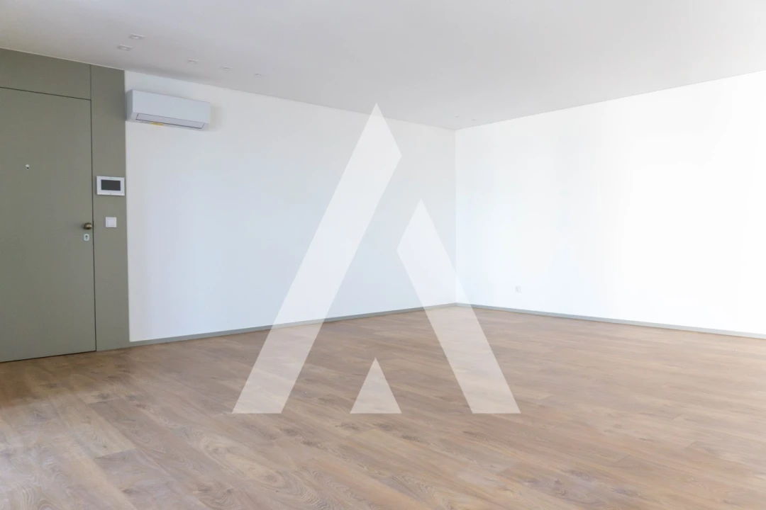 Apartamento T3 para Venda em Gualtar Foto 8