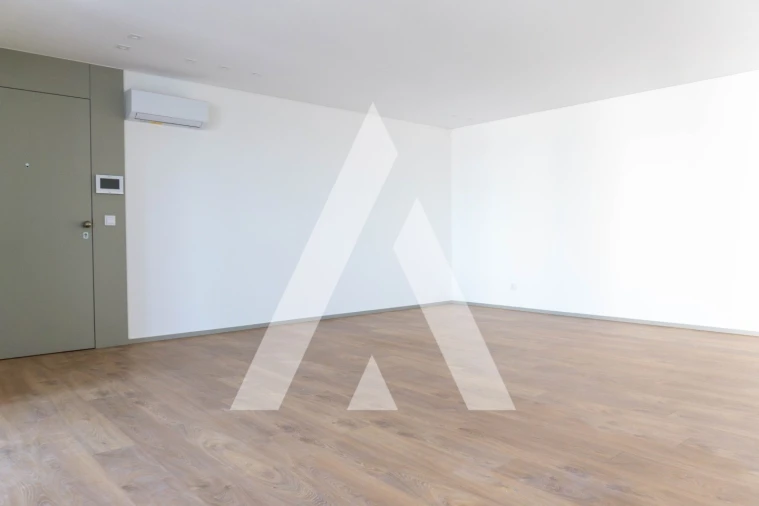 Apartamento T3 para Venda em Gualtar Foto 8