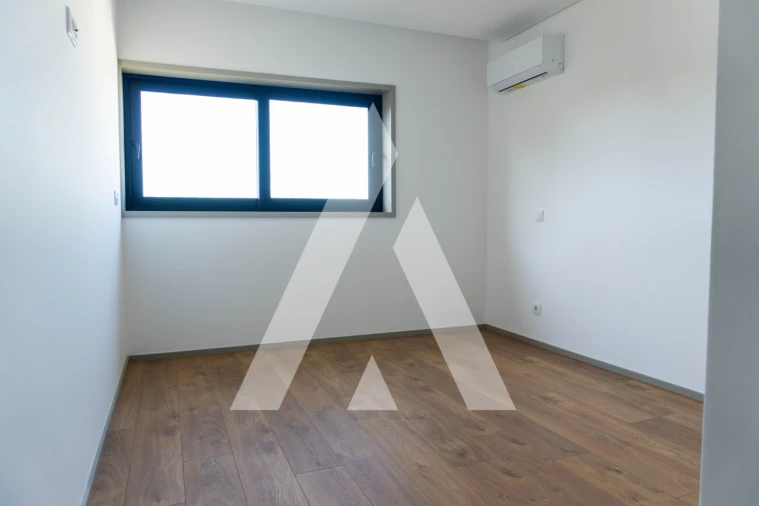 Apartamento T3 para Venda em Gualtar Foto 14