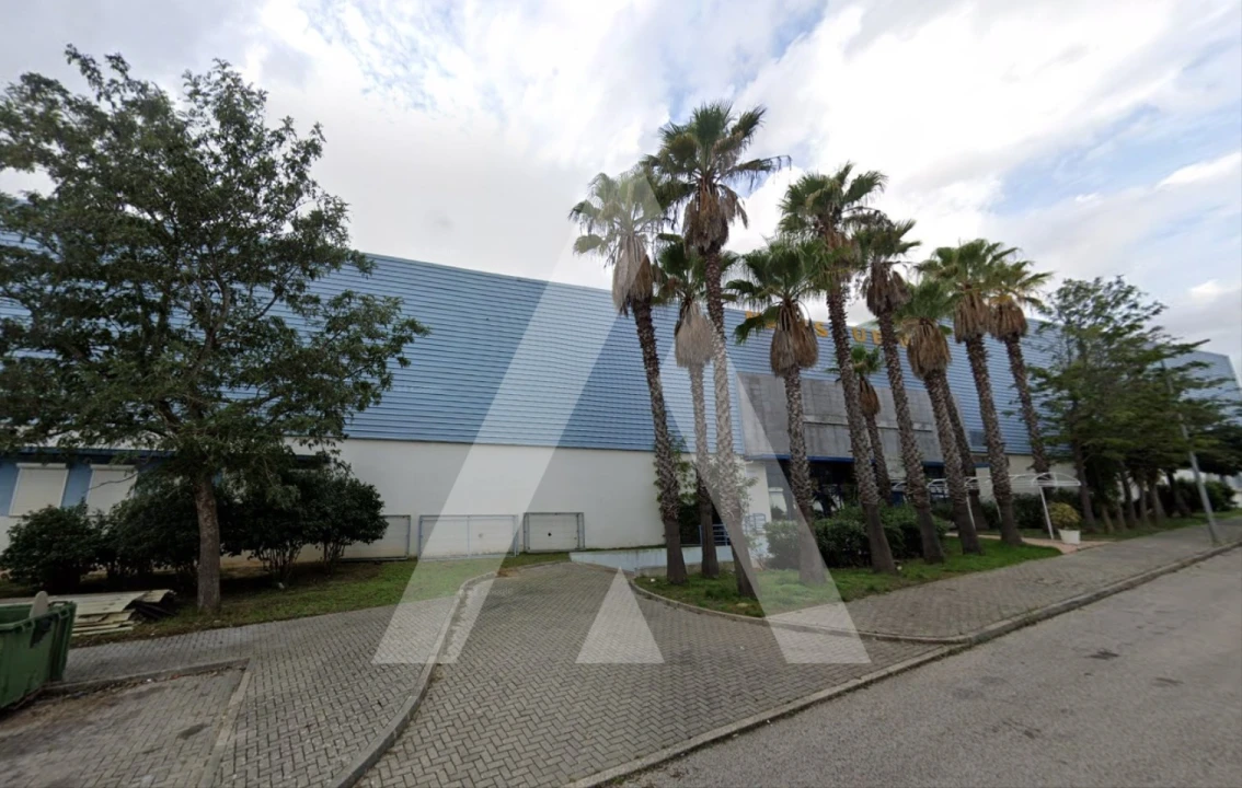 Armazém para Venda em Vialonga Foto 2