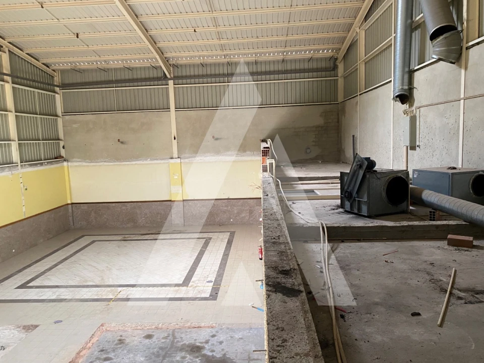 Armazém para Venda em Vialonga Foto 16