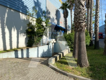 Armazém para Venda em Vialonga