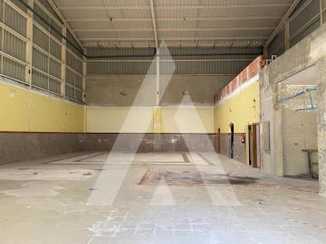 Armazém para Venda em Vialonga