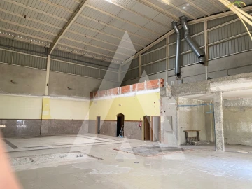 Armazém para Venda em Vialonga