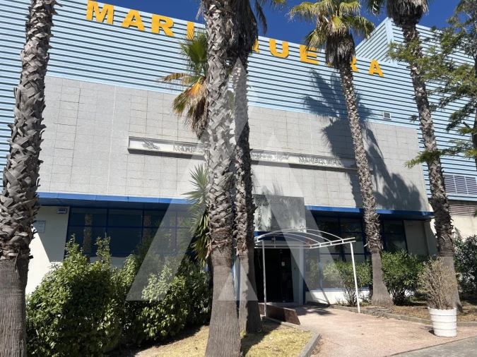 Armazém para Venda em Vialonga Foto 1