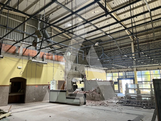 Armazém para Venda em Vialonga Foto 7