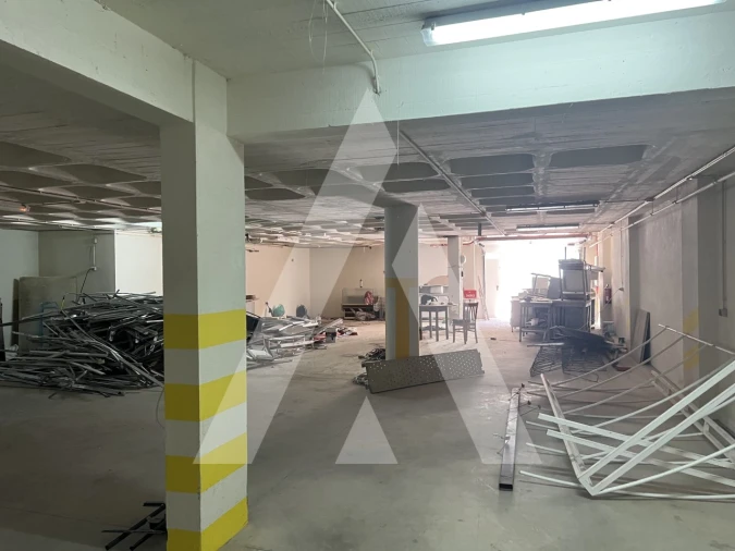 Armazém para Venda em Vialonga Foto 9