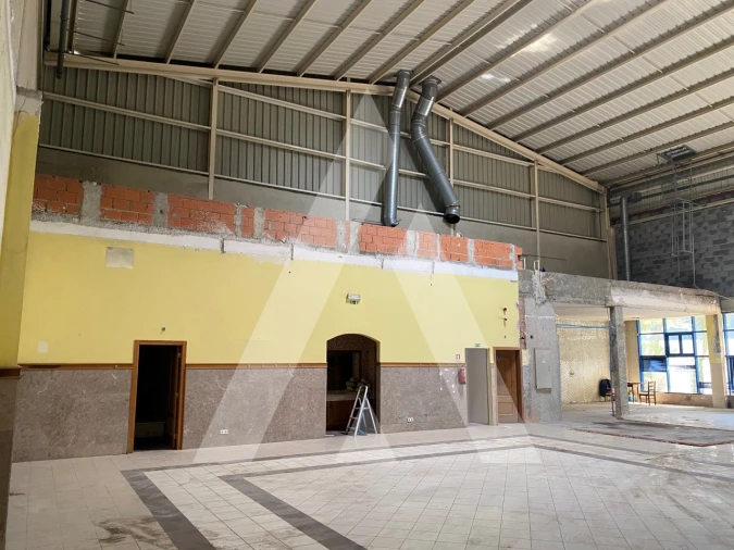 Armazém para Venda em Vialonga Foto 11