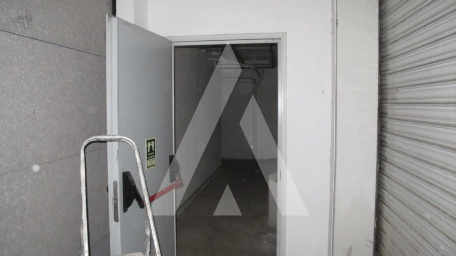 Armazém para Venda em Vialonga Foto 28