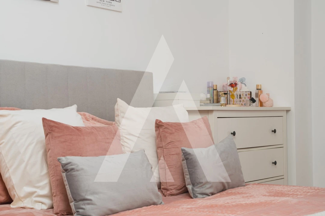 Moradia T5 para Venda em Santo Antonio dos Olivais Foto 43