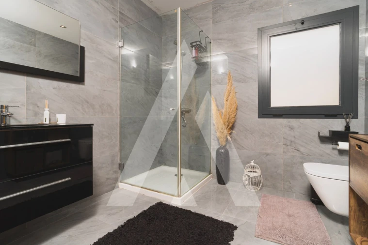 Moradia T5 para Venda em Santo Antonio dos Olivais Foto 34