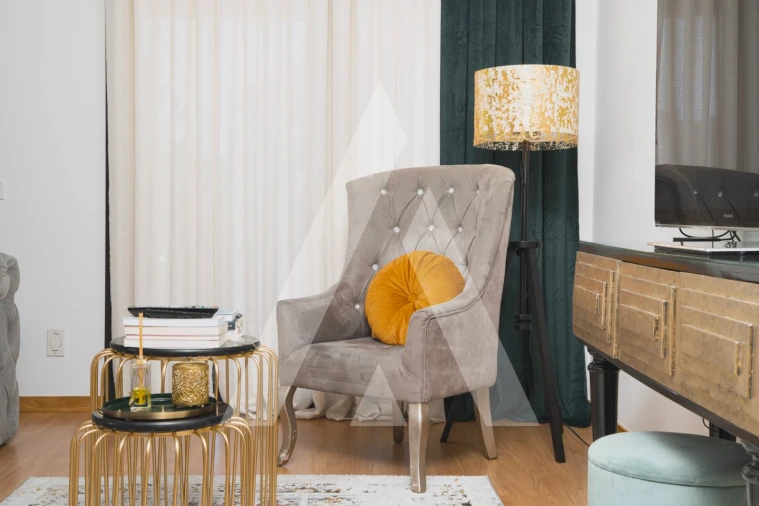 Moradia T5 para Venda em Santo Antonio dos Olivais Foto 9