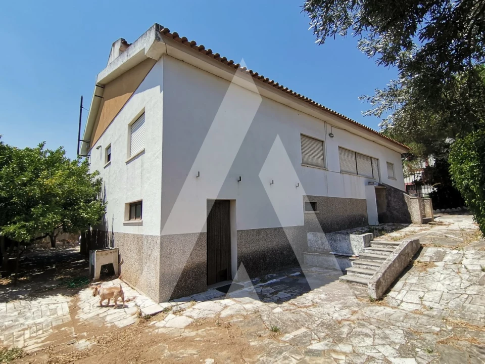 Moradia T4 para Venda em Loures Foto 1