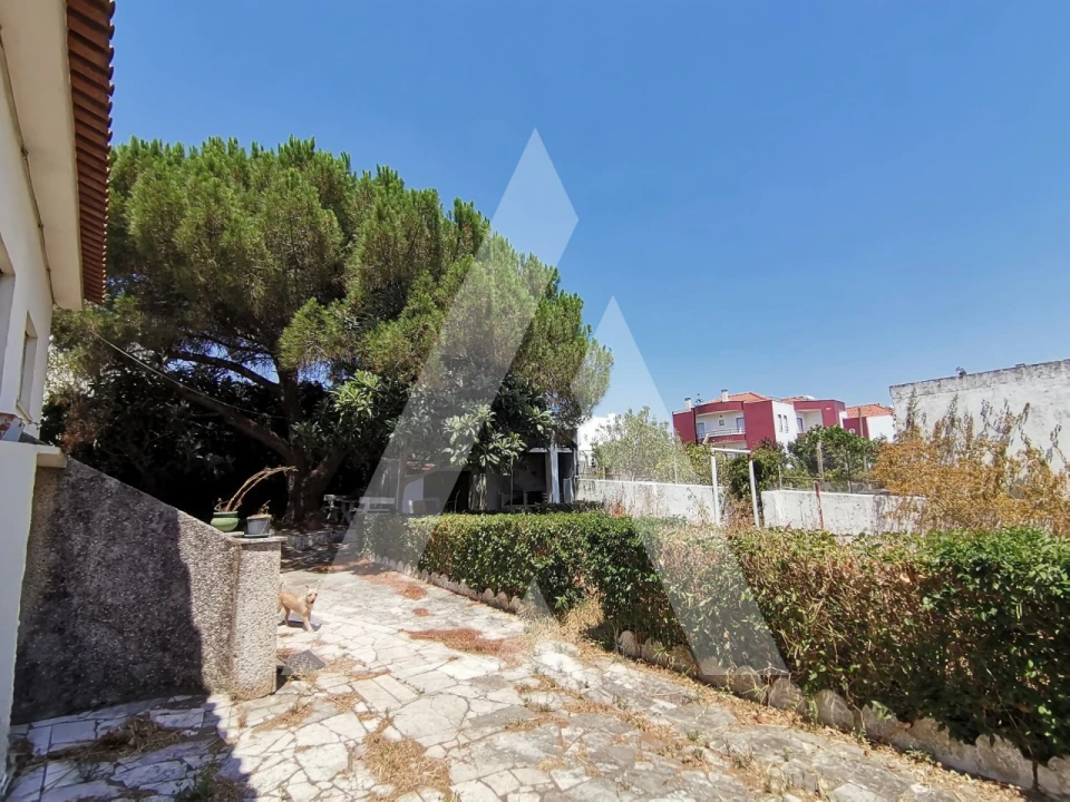 Moradia T4 para Venda em Loures Foto 2