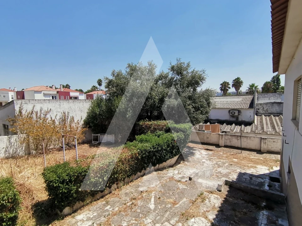 Moradia T4 para Venda em Loures Foto 40