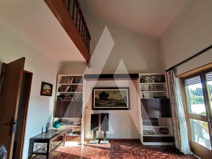 Moradia T4 para Venda em Loures Foto 5