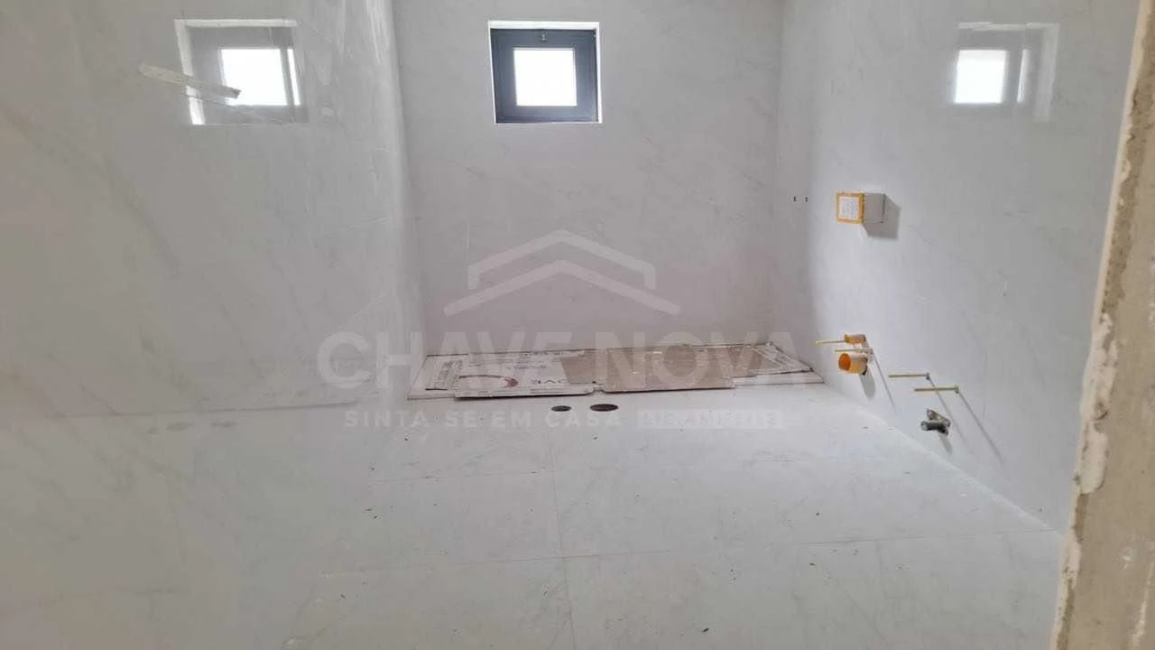 Apartamento T3 para Venda em Arcozelo Foto 17