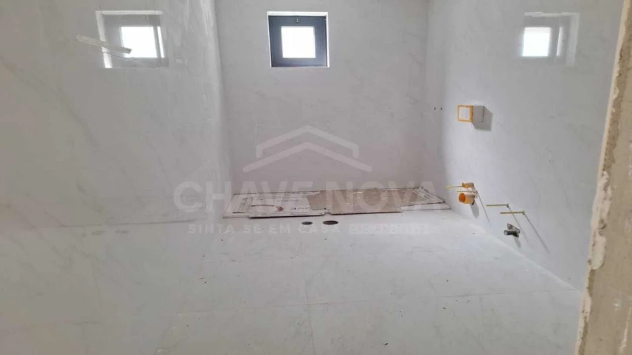 Apartamento T3 para Venda em Arcozelo Foto 17