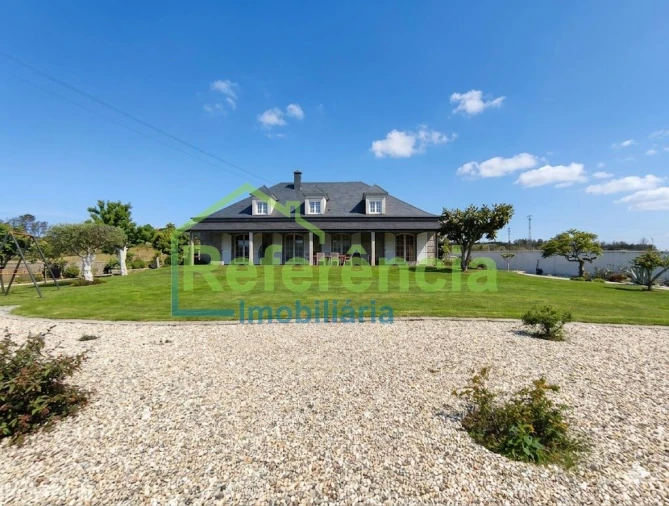 Moradia T6 para Venda em Outeiro Seco Foto 2