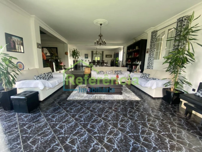 Moradia T6 para Venda em Outeiro Seco Foto 5