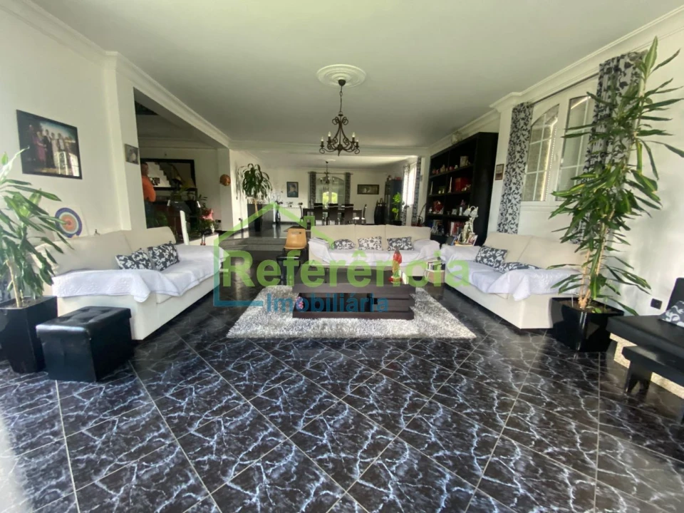 Moradia T6 para Venda em Outeiro Seco Foto 5