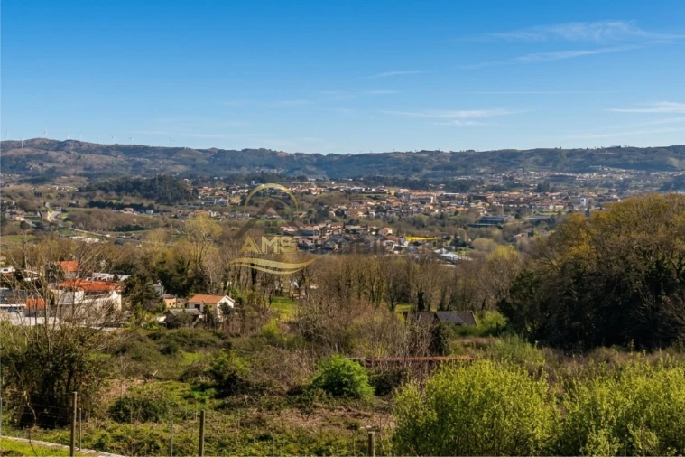 Moradia T3 para Venda em Golães Foto 7