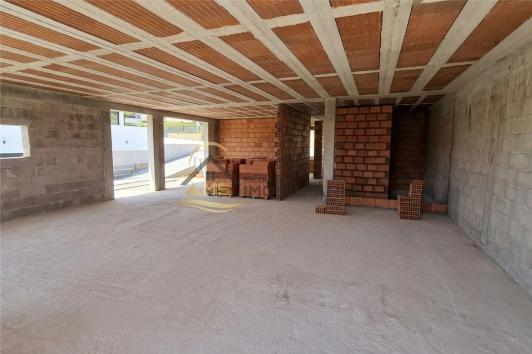 Moradia T3 para Venda em Golães Foto 6