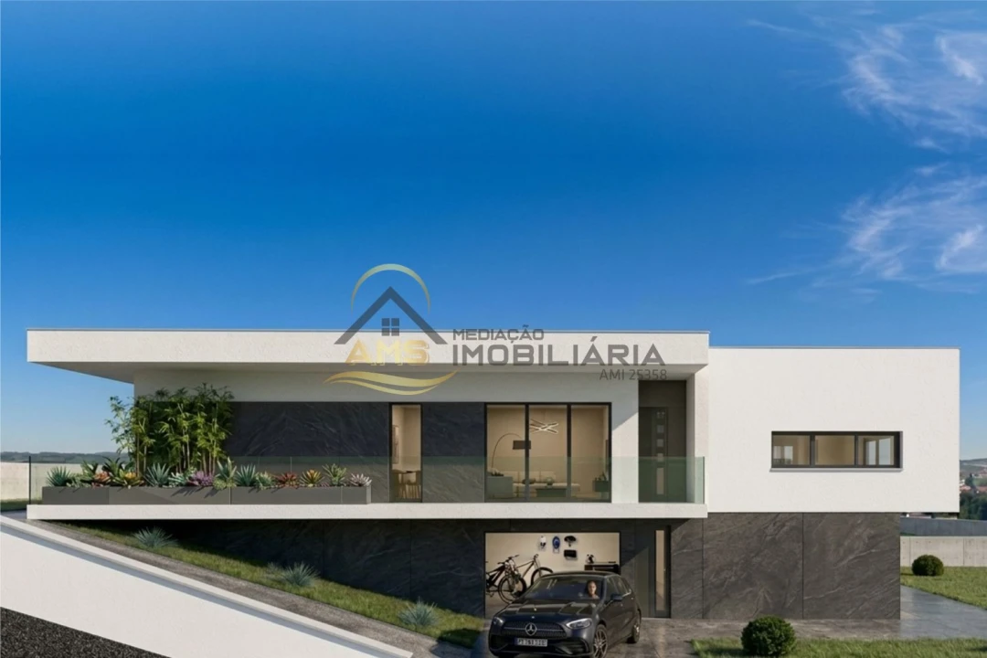 Moradia T3 para Venda em Golães Foto 2