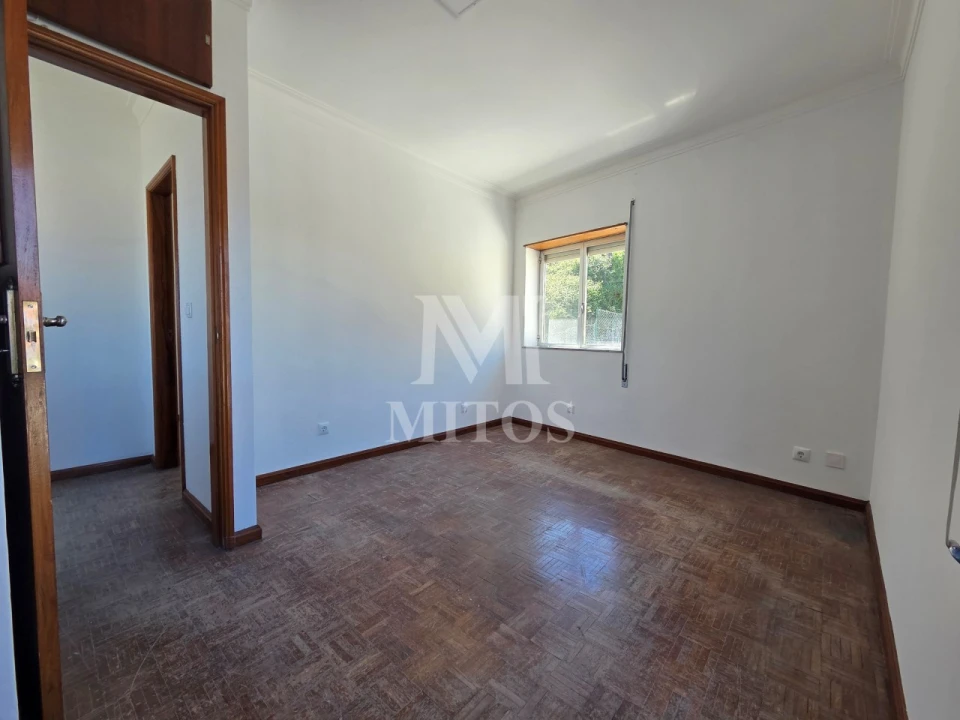 Moradia T2 para Venda em Darque Foto 11