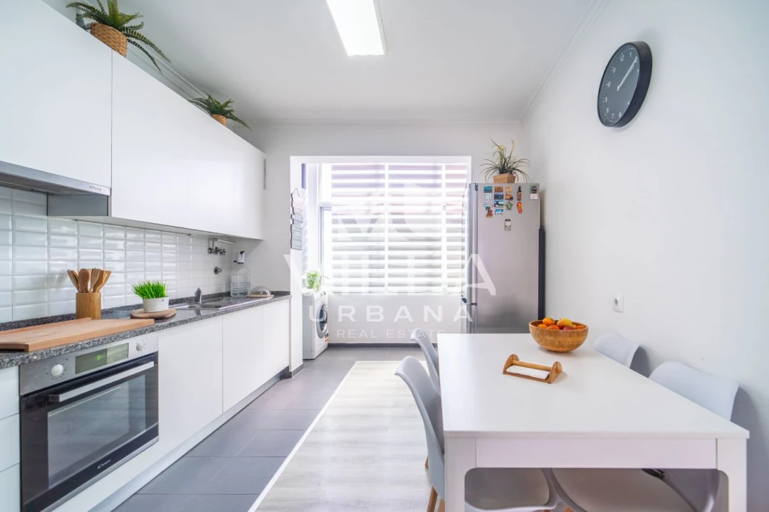 Apartamento T4 para Venda em Corroios Foto 12